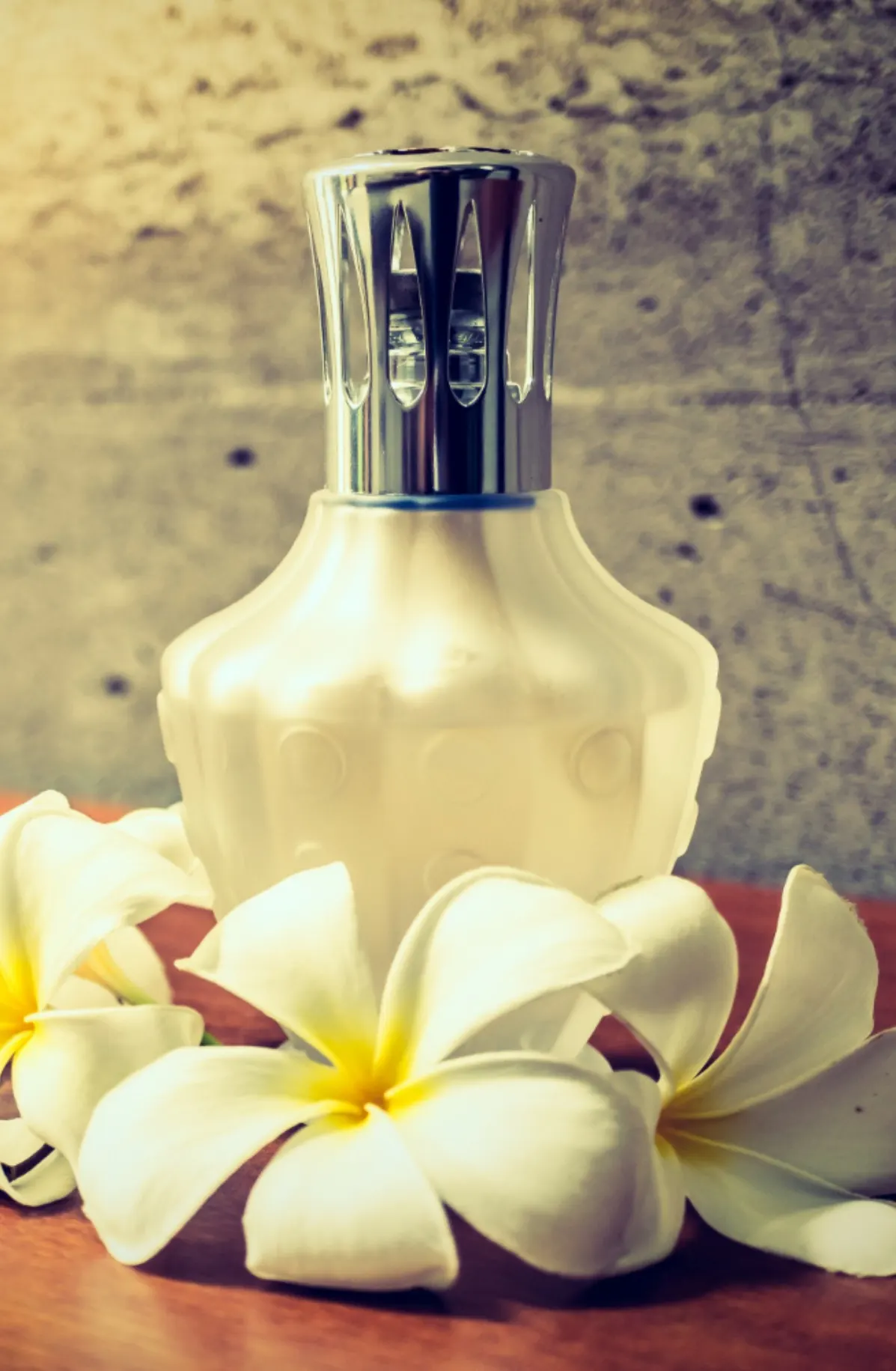 Sweet vanilla perfume